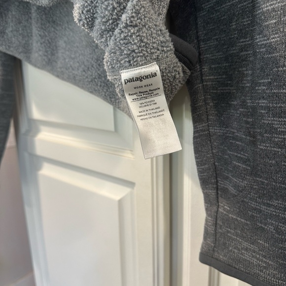 Patagonia 1/4 Zip - Picture 3 of 4